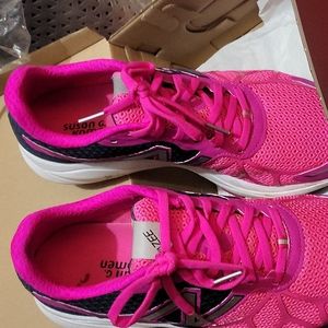 New Balance Susan G Komen